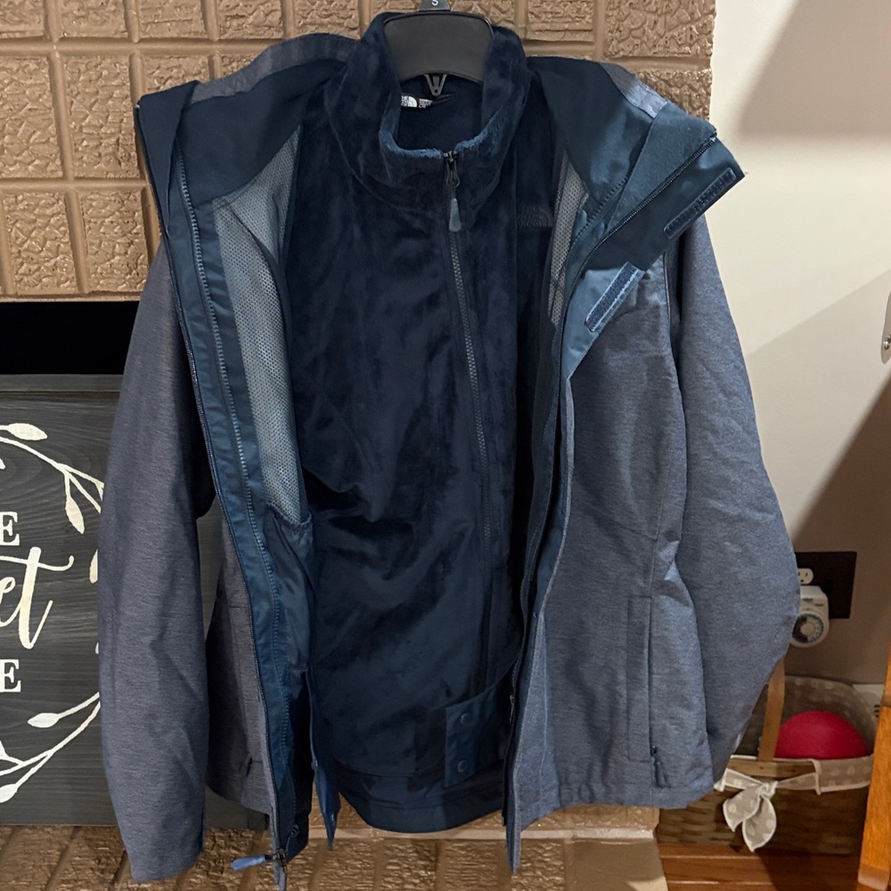 The North Face Women's Navy Blue 3 in I Coat* - Picture 3 of 5